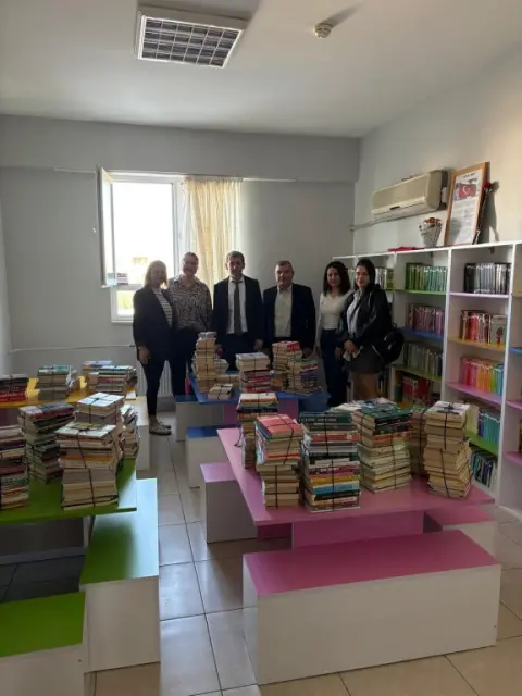 Cumhuriyet Ortaokulu - Bir Kitap Bin Kitap Projesi