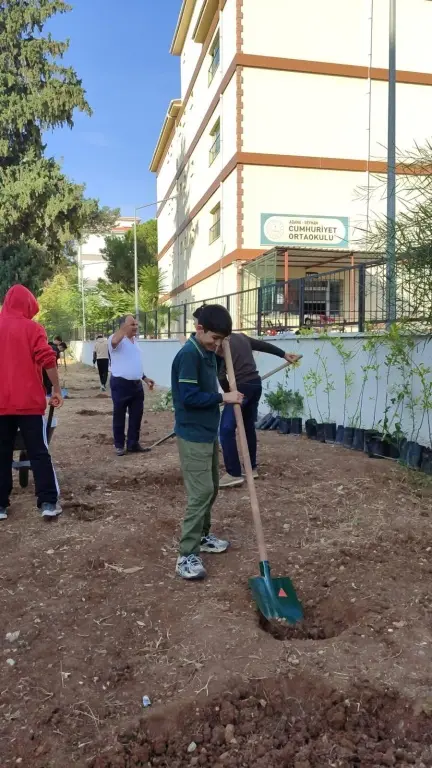 Cumhuriyet Ortaokulu - YEŞİL OKULUM PROJESİ