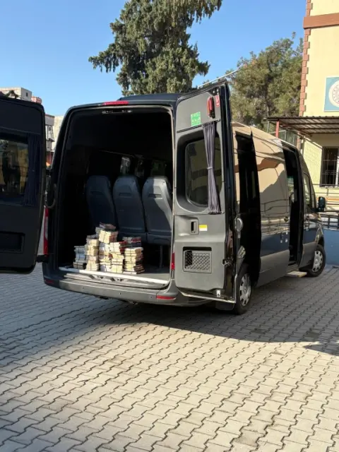 Cumhuriyet Ortaokulu - Bir Kitap Bin Kitap Projesi