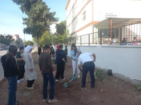 Cumhuriyet Ortaokulu - YEŞİL OKULUM PROJESİ