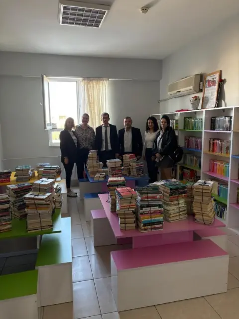 Cumhuriyet Ortaokulu - Bir Kitap Bin Kitap Projesi