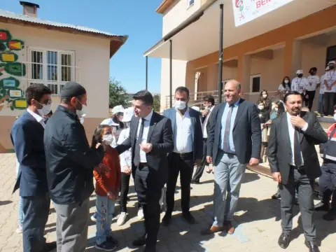 Doğanbeyli Ortaokulu - Okulumuz