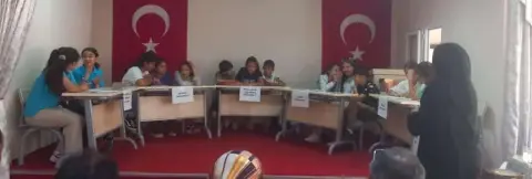 Dölekli Ortaokulu - BİLGİ YARIŞMASI