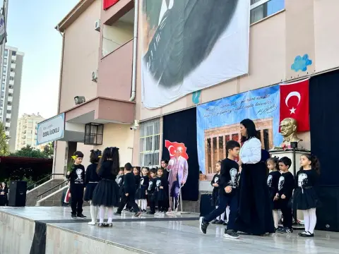 Edebali İlkokulu - RESMİ TÖRENLER