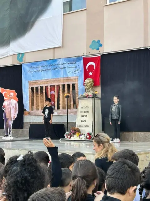 Edebali İlkokulu - RESMİ TÖRENLER