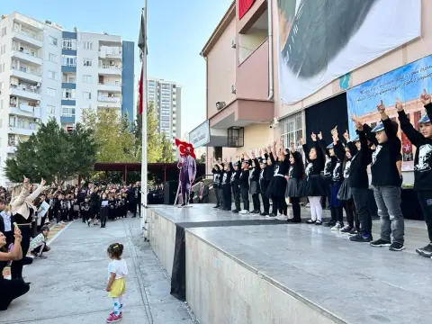 Edebali İlkokulu - RESMİ TÖRENLER