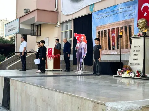 Edebali İlkokulu - RESMİ TÖRENLER
