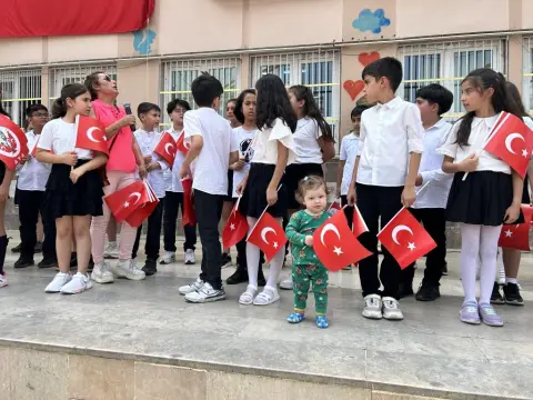 Edebali İlkokulu - RESMİ TÖRENLER