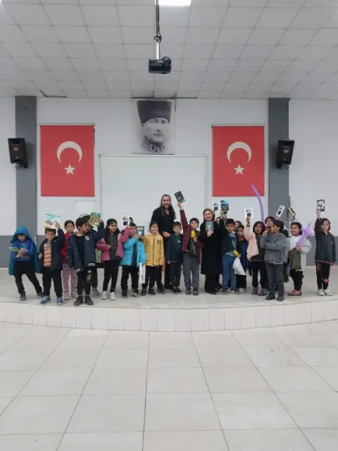 Eğlence Şehitler İlkokulu - 3-A KİTAP FUARI