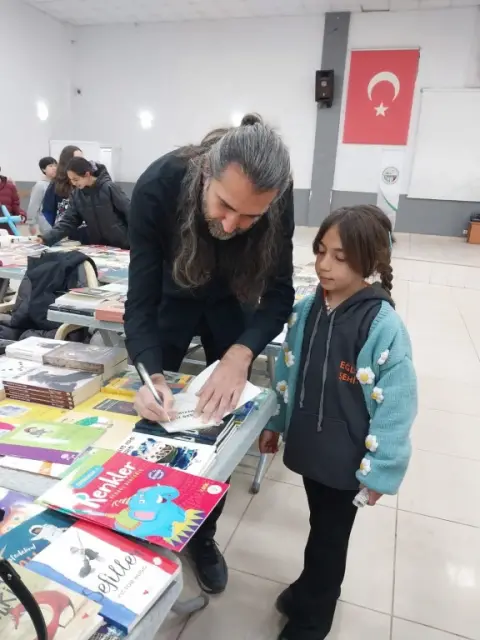 Eğlence Şehitler İlkokulu - 3-A KİTAP FUARI
