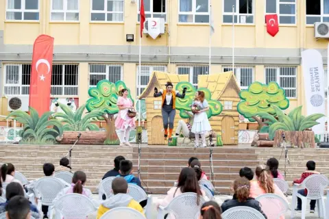 Ertuğrul Gazi İlkokulu - TİYATRO ETKİNLİĞİ