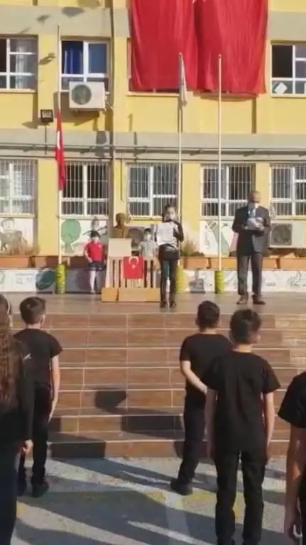Ertuğrul Gazi İlkokulu - 10 KASIM ATATÜRKÜ ANMA GÜNÜ
