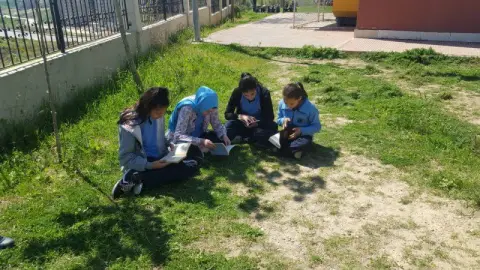Toki Ertuğrulgazi İmam Hatip Ortaokulu - kitap okuma
