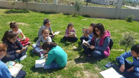 Toki Ertuğrulgazi İmam Hatip Ortaokulu - kitap okuma