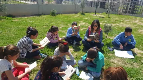 Toki Ertuğrulgazi İmam Hatip Ortaokulu - kitap okuma