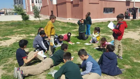 Toki Ertuğrulgazi İmam Hatip Ortaokulu - kitap okuma