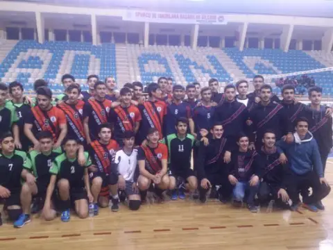 Fatih Terim Anadolu Lisesi - voleybol 2015-2016