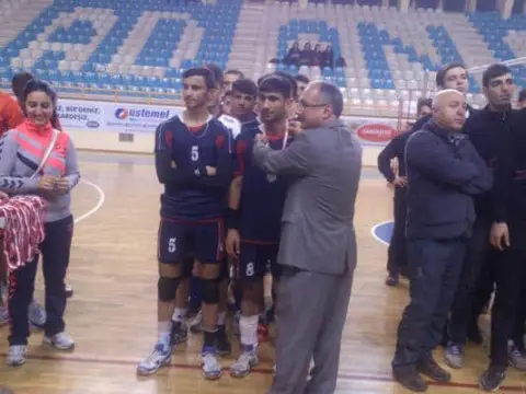 Fatih Terim Anadolu Lisesi - voleybol 2015-2016