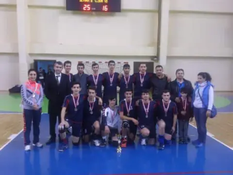 Fatih Terim Anadolu Lisesi - voleybol 2015-2016