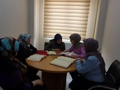 Fatıma Zehra Kız Anadolu İmam Hatip Lisesi - Kuranı Kerim Dersleri 2017