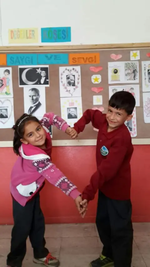 Ali Kuşçu İlkokulu - Atatürk Sevgisi ve Atatürke Duyulan Saygı