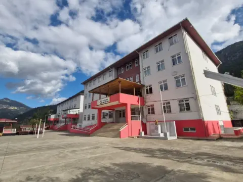 Feke Şehit Yeter Şener Anadolu İmam Hatip Lisesi - Okul ve pansiyon Görsellerimiz