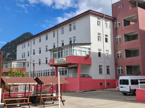Feke Şehit Yeter Şener Anadolu İmam Hatip Lisesi - Okul ve pansiyon Görsellerimiz