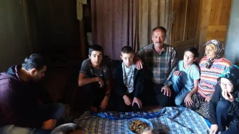 Feke İmam Hatip Ortaokulu - MANSURLU VE ŞAHMURATLI MAH. VELİ ZİYARETİ