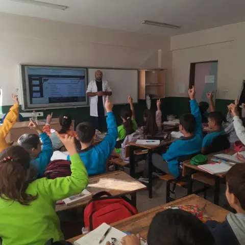 Karacaoğlan Ortaokulu - Okul Hakkında
