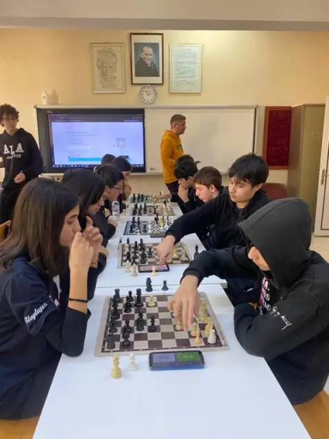 Gazi Mustafa Kemal Anadolu Lisesi - SATRANÇ