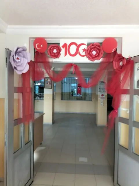 Gülbahçesi Kız Anadolu Lisesi - Cumhuriyet kutlaması kapı süslemeleri