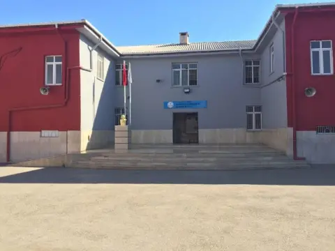 Havuzlubahçe İlkokulu - OKUL RESİMLERİ