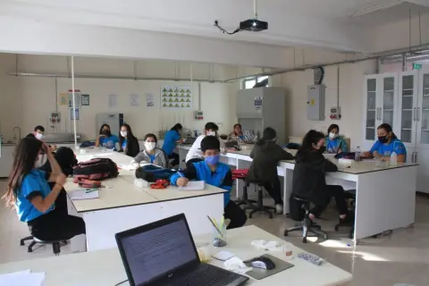 Heydar Aliyev Mesleki ve Teknik Anadolu Lisesi - PETROKİMYA ATÖLYESİ