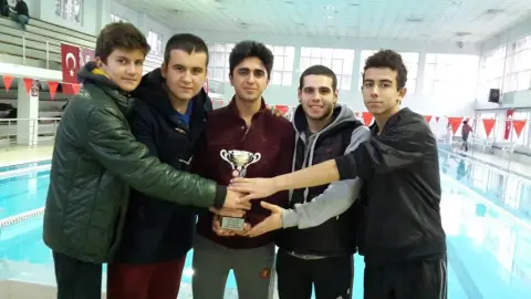 Hacı Hatice Turgut Anadolu Lisesi - yüzme