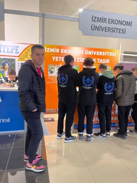 Hüsnü M. Özyeğin Anadolu Lisesi - ÇÜ KONGRE MERKEZİ ÜNİVERSİTE TANITIM GÜNLERİ