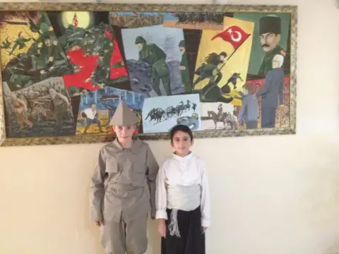 İbn-i Sina Ortaokulu - İstiklal Marşı 2016