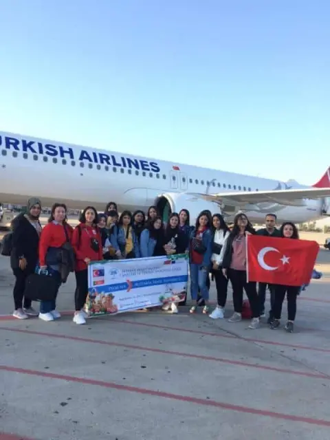 Seyhan İsmet İnönü Kız Mesleki ve Teknik Anadolu Lisesi - HAVA ALANI YURDA VEDA