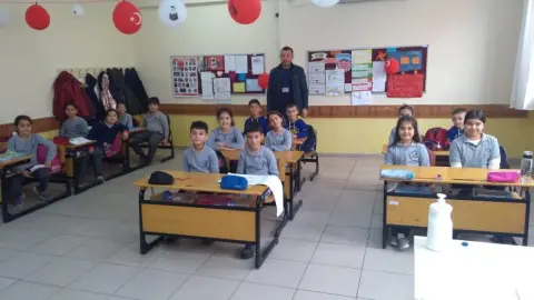 Atatürk İlkokulu - Sınıflarımız