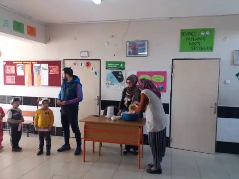 Sevinçli Şehit Mehmet Erdoğan İlkokulu - patlamış mısır sineması