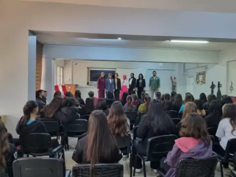 Karacaoğlan Kız Mesleki ve Teknik Anadolu Lisesi - Albüm