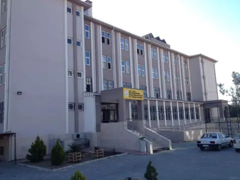 Ömer Nasuhi Bilmen Anadolu İmam Hatip Lisesi - Okul ve Pansiyon Görsellerimiz
