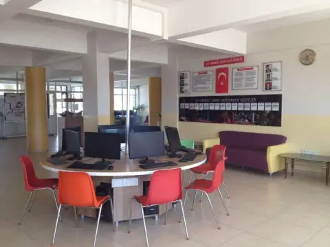 Ömer Nasuhi Bilmen Anadolu İmam Hatip Lisesi - Okul ve Pansiyon Görsellerimiz