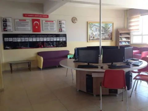 Ömer Nasuhi Bilmen Anadolu İmam Hatip Lisesi - Okul ve Pansiyon Görsellerimiz