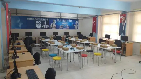 Karataş Borsa İstanbul Çok Programlı Anadolu Lisesi - OKUL FOTO 2019