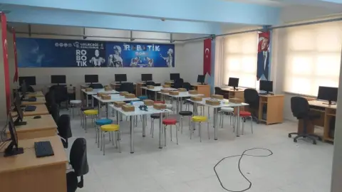 Karataş Borsa İstanbul Çok Programlı Anadolu Lisesi - OKUL FOTO 2019