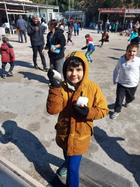 Kenan Çetinel İlkokulu - Kar-sucuk etkinliği