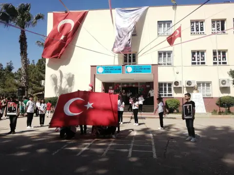 Kılıçlı Ahmet Akyürek Ortaokulu - 23 Nisan 2022