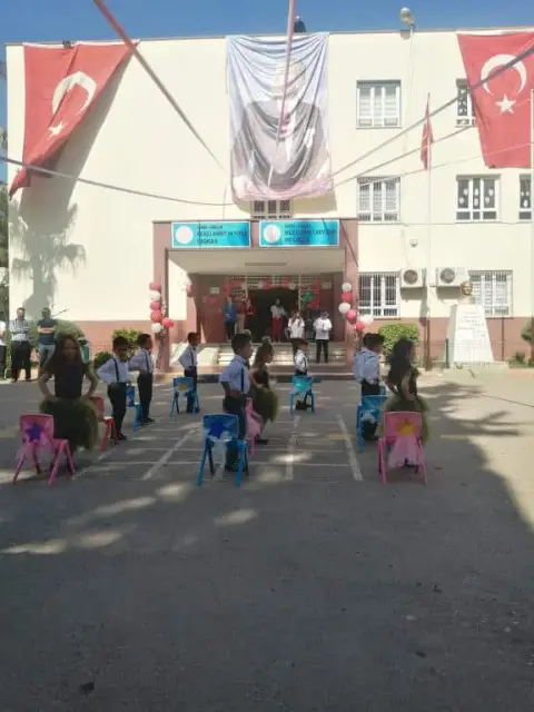 Kılıçlı Ahmet Akyürek Ortaokulu - 23 Nisan 2022