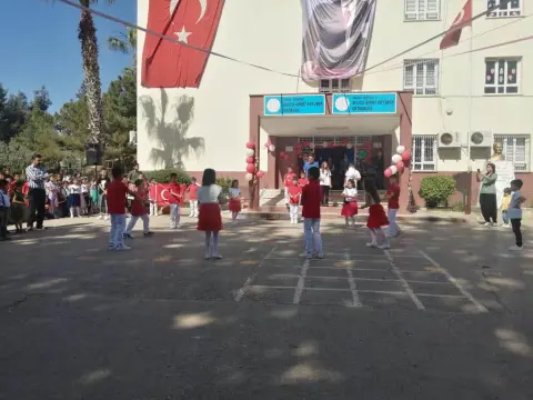 Kılıçlı Ahmet Akyürek Ortaokulu - 23 Nisan 2022