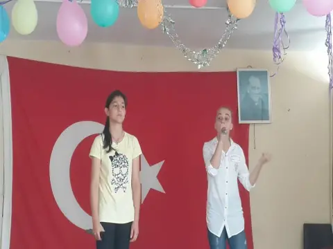 Kozan Şehit Öğretmen Lütfi Ölmez Ortaokulu - Şiir Dinletisi